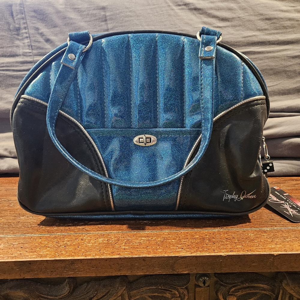 Trophy Queen purse